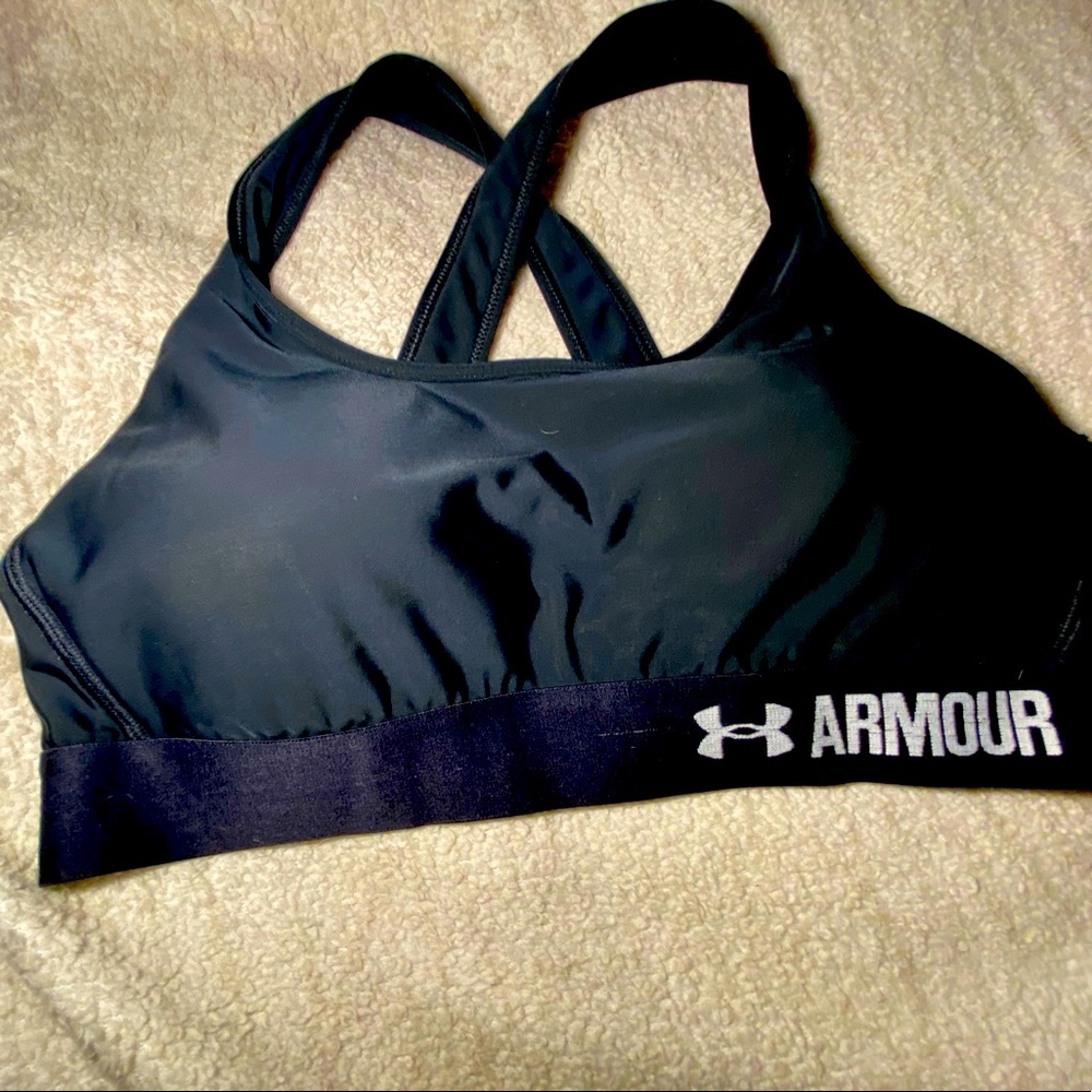 Woman’s black sports bra. Size Med